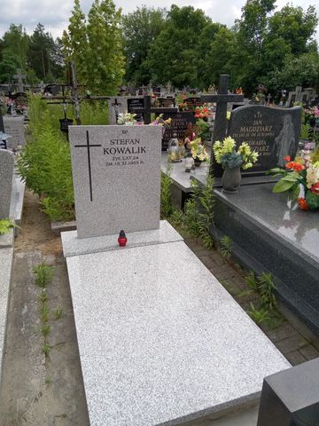 Stefan Kowalik 1931 Skarżysko Kościelne - Grobonet - Wyszukiwarka osób pochowanych